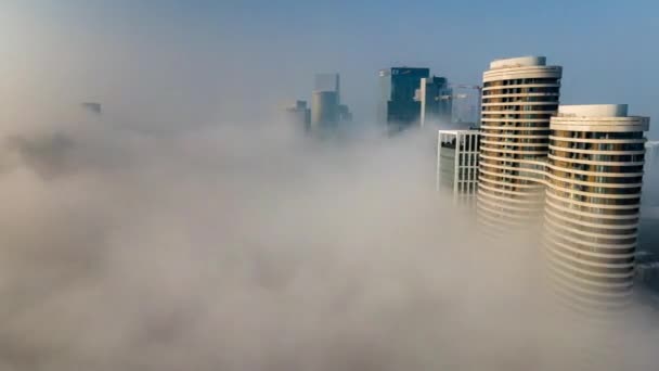 Bulutların Üzerinde Yükselen Gökdelenler Aerial Tel Aviv Srail Nsansız Hava — Stok video