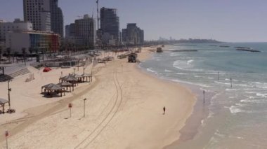 Tel Aviv Sahil Hattı Corona Virüsü salgını sırasında bomboş, Hava Sahil Kapalı, Tel Aviv 'de insansız hava aracı görüntüsü, Ekim 2020