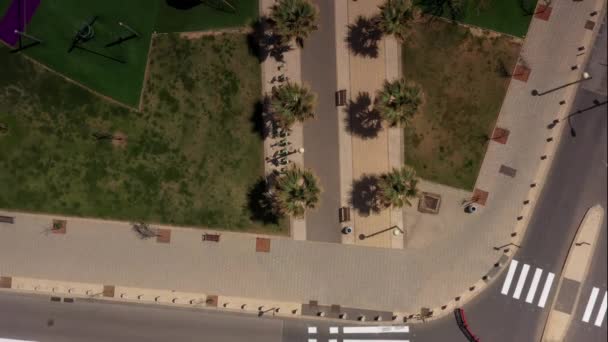 Coronavirus Lockdown Aerialtel Aviv空旷的游乐场和街道 — 图库视频影像