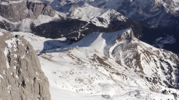 Hava Uçuşu Alpleri Sersemletiyor Yüksek Dağ Zirveleri Keskin Uçurumlar Dolomitler — Stok video