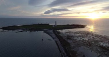 İzlanda Deniz Feneri 'nden İHA görüntüsü, Şubat 2021 Grtta Adası Deniz feneri, Reykjavik, İzlanda