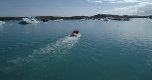 Fartbåt Seglar Snabbt Vid Glacier Lagunen Europa Island Smältande Isberg — Stockvideo