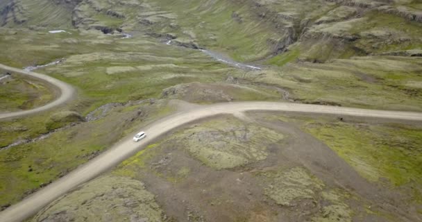 Jazda Samochodem Islandzkiej Górskiej Drodze Krajobrazowej Widok Lotu Ptaka Biały — Wideo stockowe