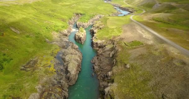 冰岛风景秀丽的河流空中景观从东冰洋绿地与河流 2021年2月 — 图库视频影像