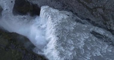 Selfoss Şelalesi üzerindeki hava manzarası Kuzey İzlanda 'da gün batımında Güzel Drone Selfoss Şelalesi' nden, Şubat 2021 'de çekildi.