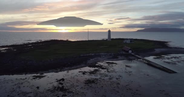 Flying Saucer Ufo Над Морем Заході Сонця Вид Повітря Море — стокове відео