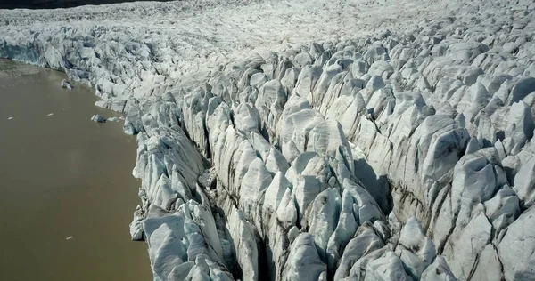 유럽의 석호를 공중에서 바라본 아이슬란드의 지즈는 재로뒤덮였습니다 얼음녹는 온난화의 2021 — 스톡 사진