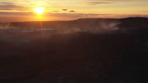 Veduta Aerea Sul Vulcano Smokey Dormant Tramonto Monte Fagradalsfjall4K Drone Immagine Stock