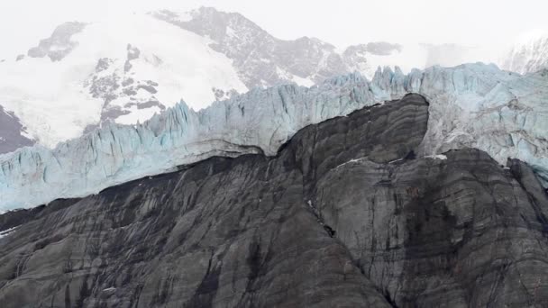 Антарктический скалистый пейзаж — стоковое видео