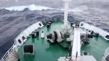 Fırtınalı havalarda tekne