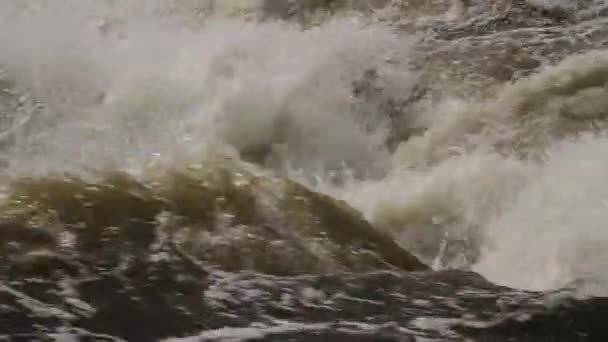 Flux fluvial enragés 