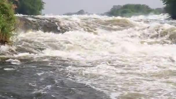 汹涌的河流流量 — 图库视频影像