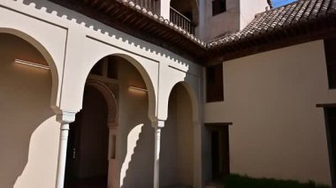 Tipik Granada mimarisi, İspanya