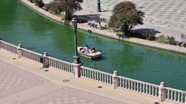 Seville, İspanya - 25 Eylül 2025 - Plaza de Espaa, Seville, İspanya