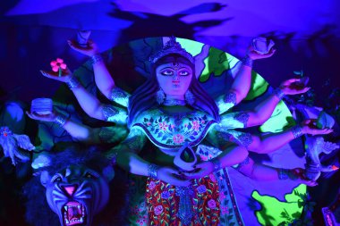 Tanrıça Durga portresi, Durga puja tüm dünyada kutlanan Bengalliler için en büyük festivaldir.
