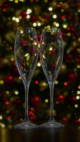 Deux Verres Champagne Vides Des Lumières Déconcentrées — Photo