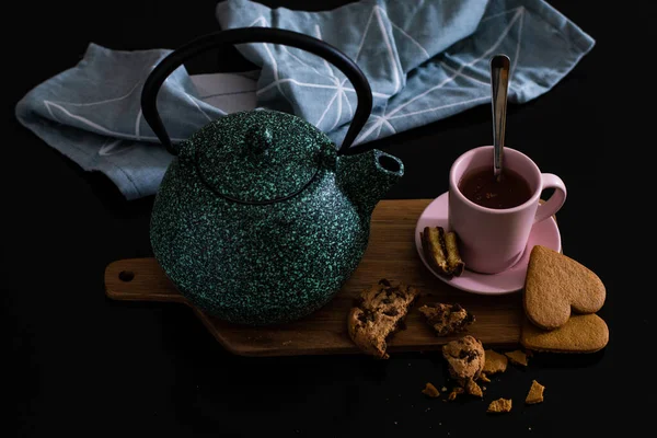 Valentinstag Gesundes Hausgemachtes Frühstück Für Ältere Paare Mit Grüner Teekanne — Stockfoto