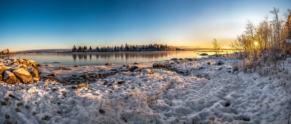 Uma Paisagem Poanorâmica Pôr Sol Inverno Mar Congelado Clima Frio — Fotografia de Stock