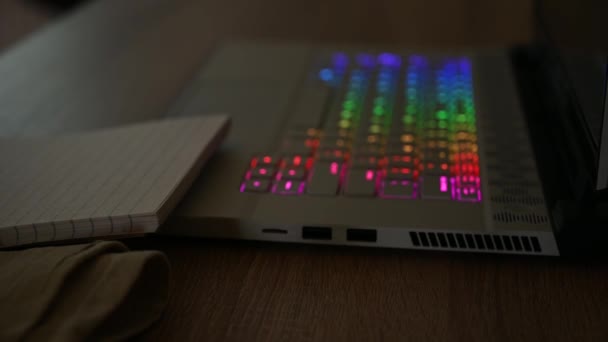Πληκτρολόγιο Φωτισμό Rgb Που Αλλάζει Χρώματα Για Εικονικά Βιντεοπαιχνίδια Και — Αρχείο Βίντεο