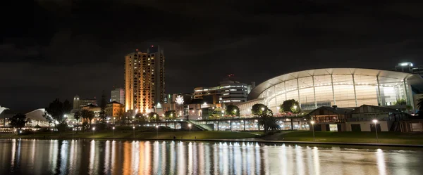 Adelaide av natt — Stockfoto