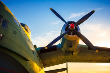 Bir amfibik uçak uçak Pervaneleri