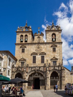 Braga, Portekiz; Ağustos 2020: Braga Katedrali (Se de Braga), Portekiz 'in Braga şehrindeki en önemli anıtlardan biridir.