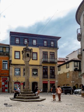 Vila Real, Portekiz; Ağustos 2020: Pelourinho veya Adalet Yuvarlak Vila Real, Alto Douro 'nun en önemli şehri.