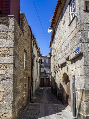 Guarda, Portekiz; Ağustos 2020: Guarda, Portekiz 'in antik Yahudi bölgesi, Judiaria, 14. yüzyıl cazibesinin büyük bir kısmını korudu..