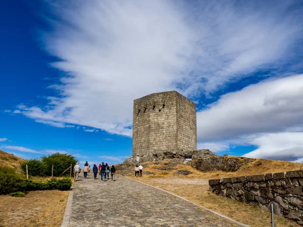 Guarda Portugal Augusti 2020 Sten Fyrkantig Torn Över Stenig Kulle — Stockfoto