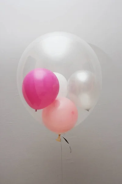 Bir kız için balonlar, pembe doğum günü balonları, 