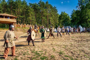 Polonya, Cedynia Savaşı 'nın tarihi yeniden canlandırması