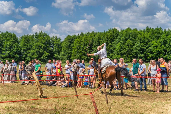 Cedynia Polonya Haziran 2019 Atlı Okçuluk Okçuluk Gösterisi Yüzyıldan Kalma — Stok fotoğraf