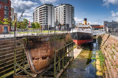 SS Göçebe, dünyada kalan son Ak Yıldız Hattı gemisi. Belfast 'taki Titanik Müzesi yakınlarında.