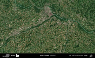 Bezirk Linz-Land. Temmuz 2022 'de çekilen Global Mozaik Sentinel-2 karolarından oluşan bir uydu görüntüsü üzerine Avusturya' nın idari bölgesi