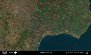 Balchik. Ekim 2019 'da çekilen Global Mozaik Sentinel-2 karolarından oluşan bir uydu görüntüsü üzerine Bulgaristan' ın idari alanı