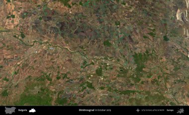 Dimitrovgrad 'da. Ekim 2019 'da çekilen Global Mozaik Sentinel-2 karolarından oluşan bir uydu görüntüsü üzerine Bulgaristan' ın idari alanı