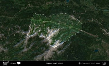 Kranjska Gora. Slovenya 'nın idari alanı, Temmuz 2022' de çekilen Global Mozaik Sentinel-2 karolarından oluşan koyu renkli bir uydu görüntüsü üzerinde vurgulandı ve özetlendi