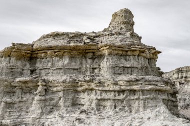 Mayıs katmanlı çöl kaya oluşumu