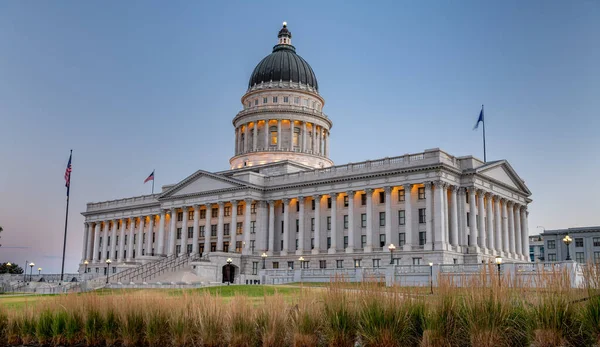 Utah Capital Building Grounds American Flags —  Fotos de Stock