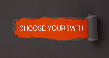Metin PATH 'nizi seçin - kırmızı arkaplan üzerindeki metin yırtık kağıdın arkasında görünür