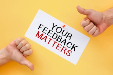 Erkek eli, onay ya da onay vermediğini gösterir. Üzerinde 