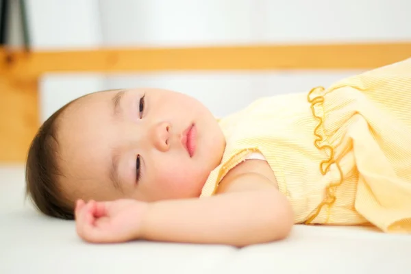 Biraz şekerleme yapmak bebek