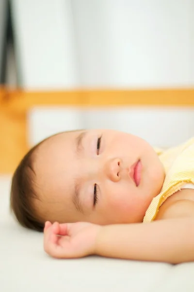 Biraz şekerleme yapmak bebek