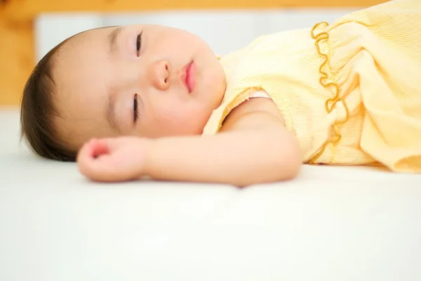 Biraz şekerleme yapmak bebek