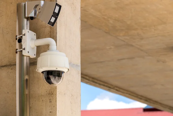 Câmera de CCTV de segurança e vídeo urbano, dispositivo eletrônico — Fotografia de Stock