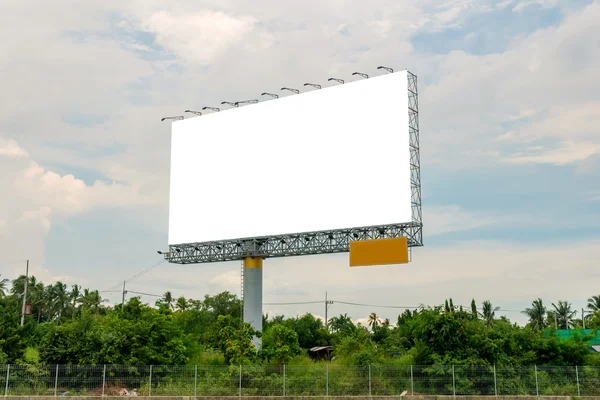 Blank billboard or road sign ready for new advertisement — Stock Photo, Image