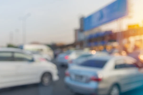 Embaçado de carro em Toll coleta na via expressa em Bangkok Th — Fotografia de Stock