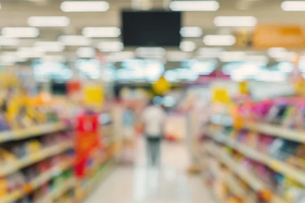 Rozostření úložiště pro nakupování v supermarketu — Stock fotografie