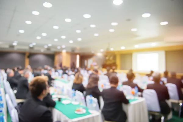 Rozostření obchodní konferenci a prezentaci v konferenci h — Stock fotografie