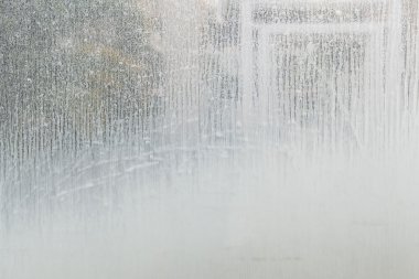 Banyo Cam duvar üzerinde kuru su lekeleri kapatın